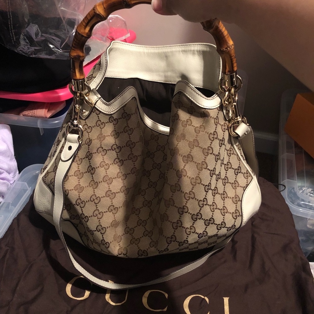 Gorgeous classic bamboo handle bag